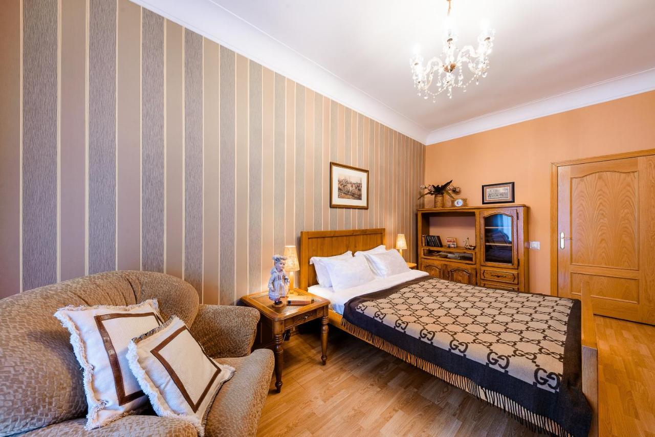 Khreschatyk Suites Киев Экстерьер фото